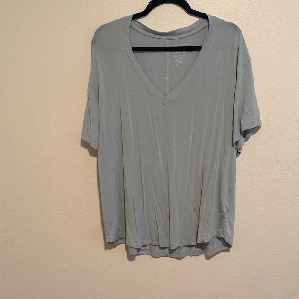 American Eagle Outfitters Soft V-Neck Tee in Light Gray